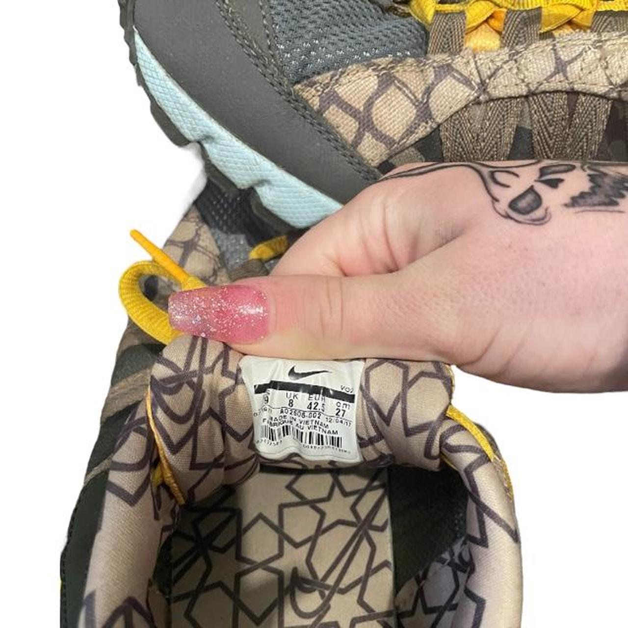 NIKE AIR HUMARA 17 PREMIUM