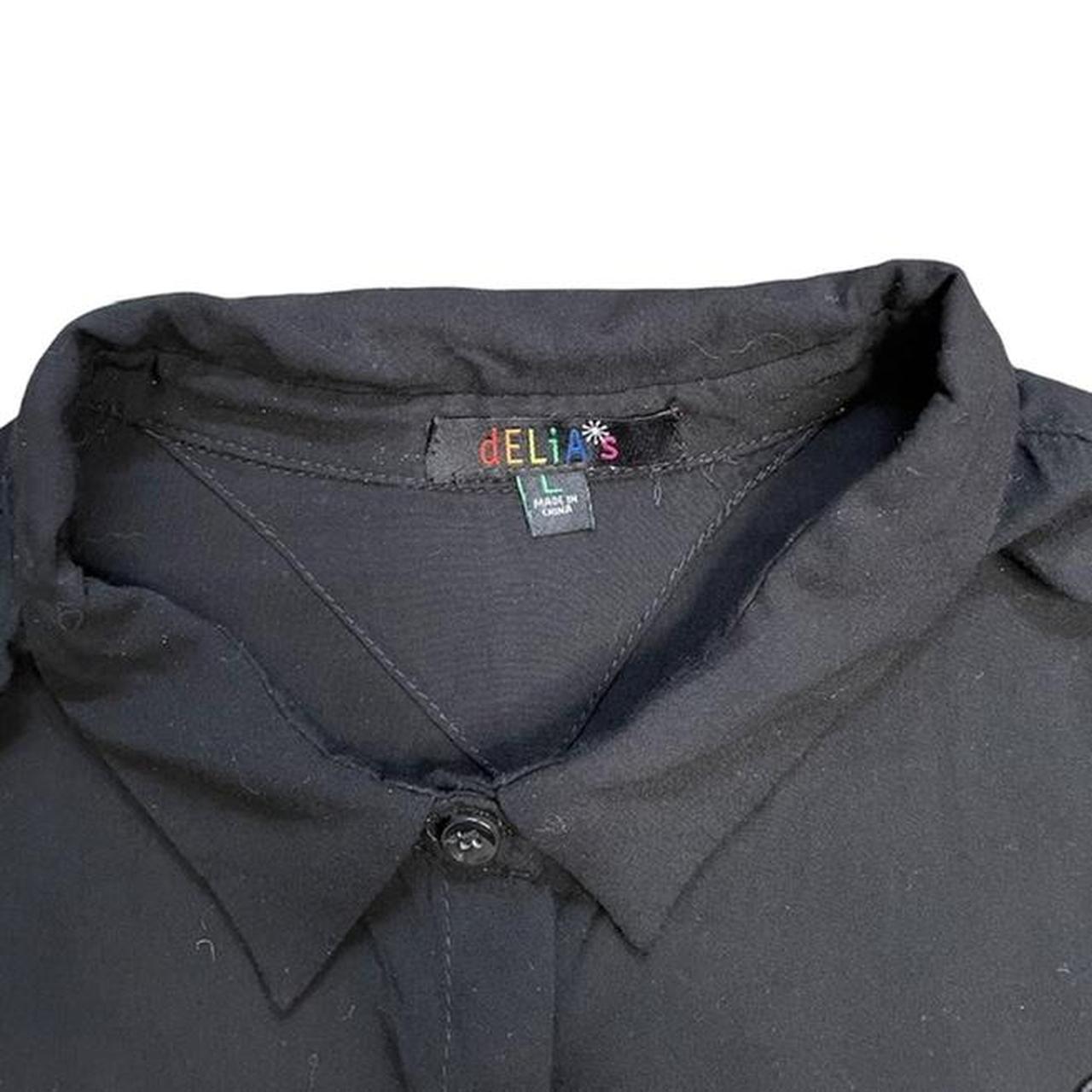 Delia’s button up cropped shirt